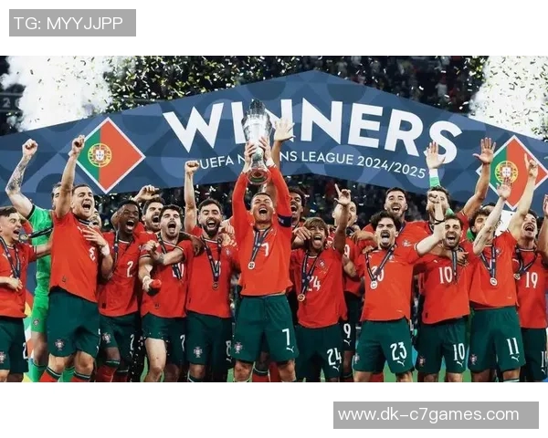 足球巨星携子共谱荣耀之路父子情深成就传奇故事